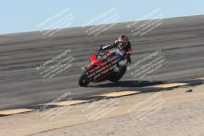 media/Oct-13-2025-Moto Forza (Mon) [[a66d839500]]/3-B Group/Session 2 (Bowl)/